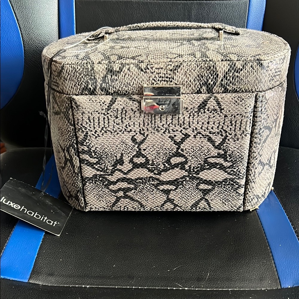 Luxe Habitat Snakeskin Print Jewlery Bag